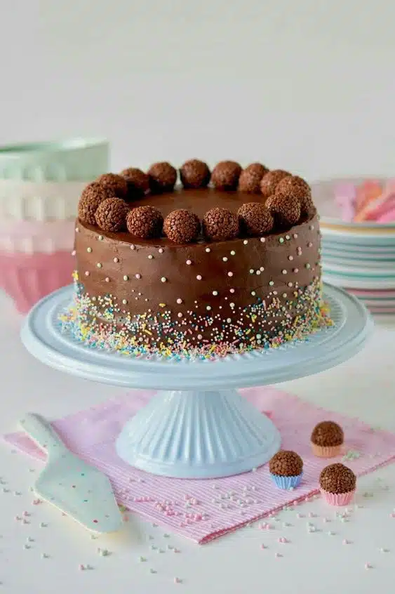 تزیین کیک خانگی با شکلات
