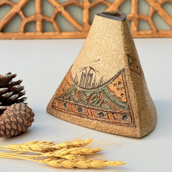 2025_10_21_14_05_IMG_8407 گلدان مثلث کوچک