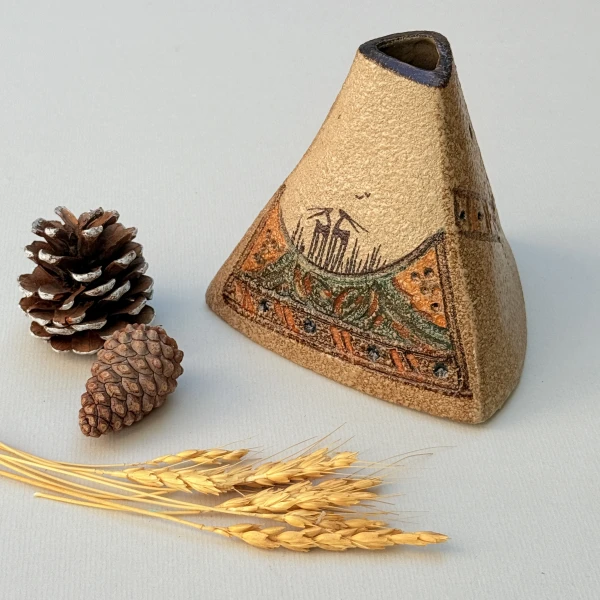 2025_10_21_14_05_IMG_8408 گلدان مثلث کوچک