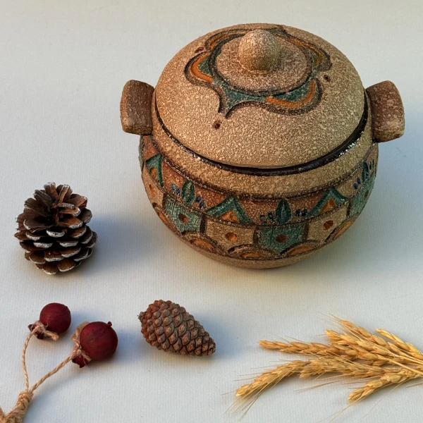 2025_10_22_15_15_IMG_8830 شکلات خوری بزرگ با نقوش باستانی