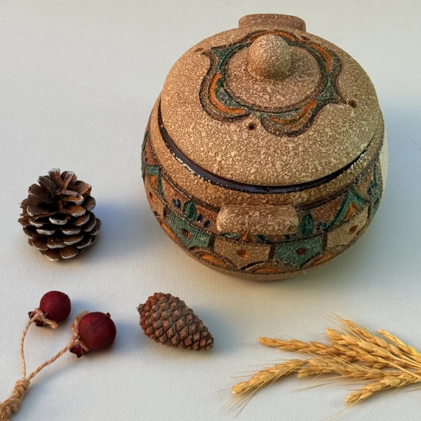 2025_10_22_15_15_IMG_8831 شکلات خوری بزرگ با نقوش باستانی