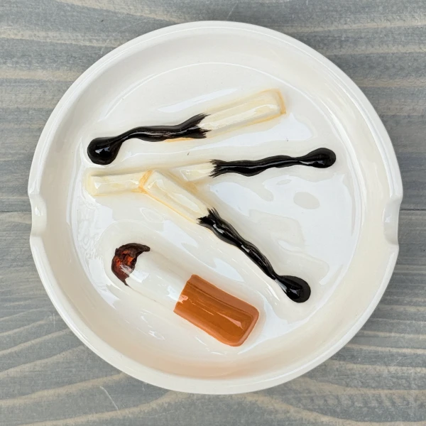 2025_11_26_15_11_IMG_0030 زیرسیگاری کبریت سوخته